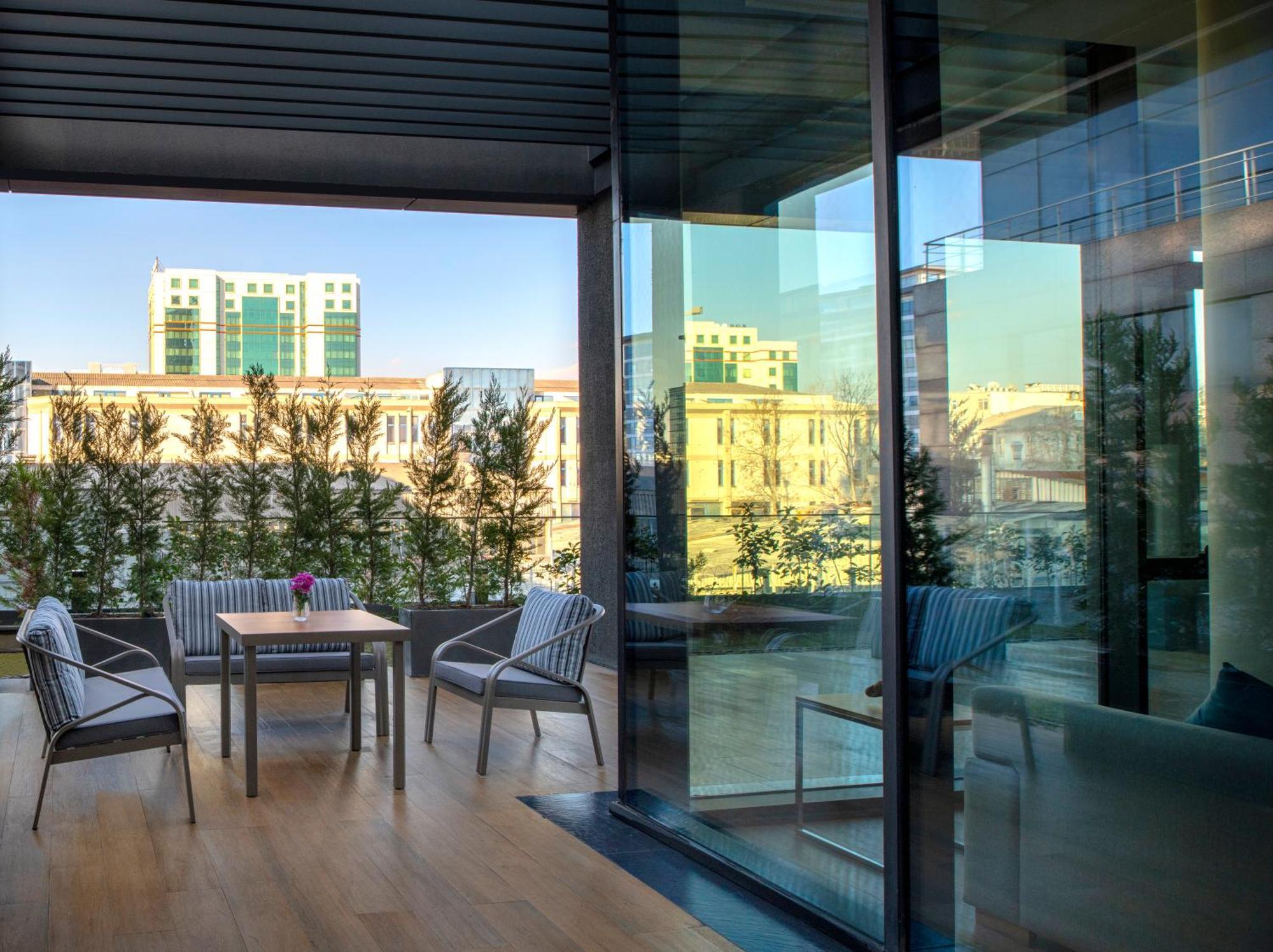 Movenpick Living Istanbul West Hotel Exterior photo